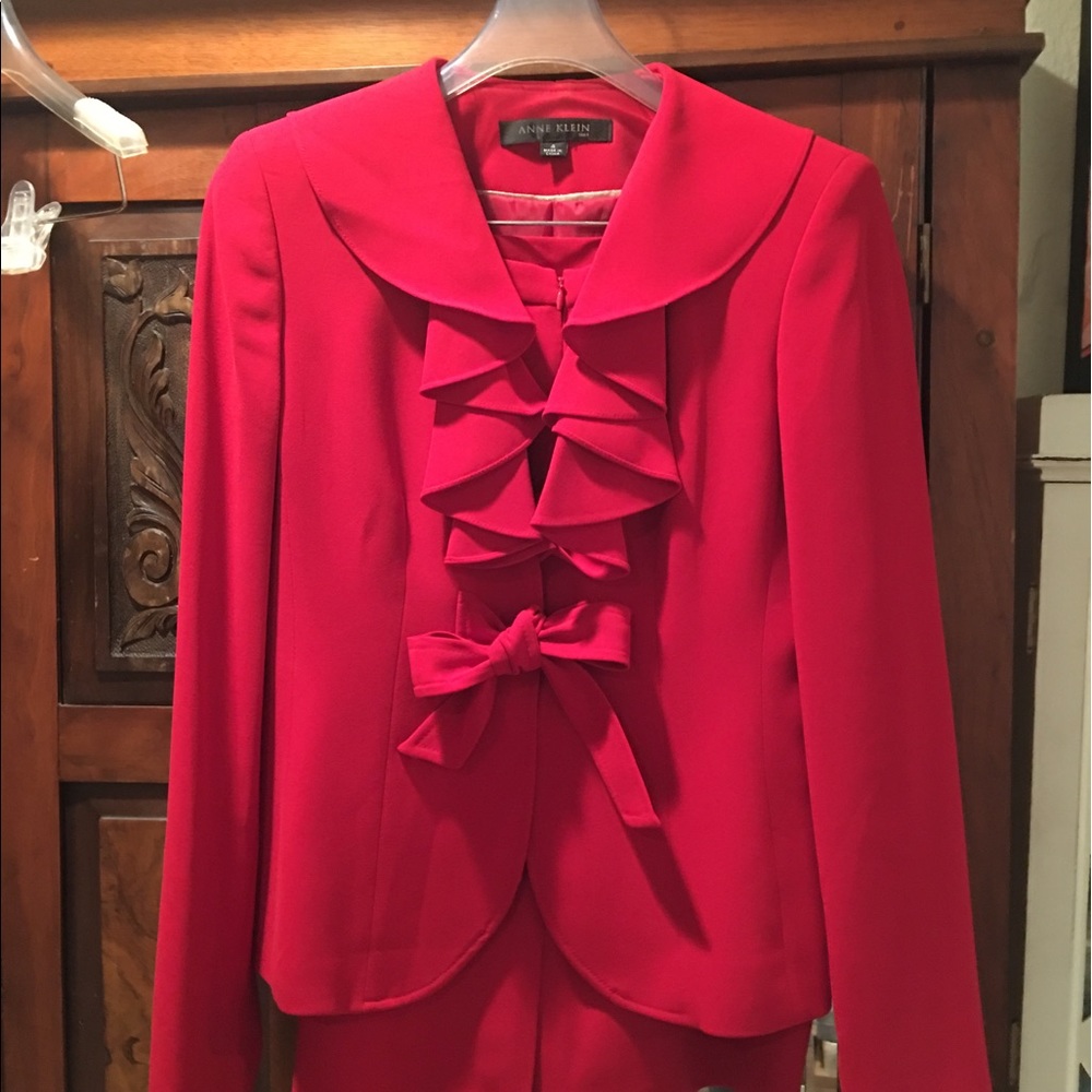 Beautiful Red Anne Klein Suit
